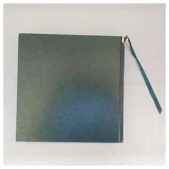 Treasury of Christmas Stories - Picture 3 of 6